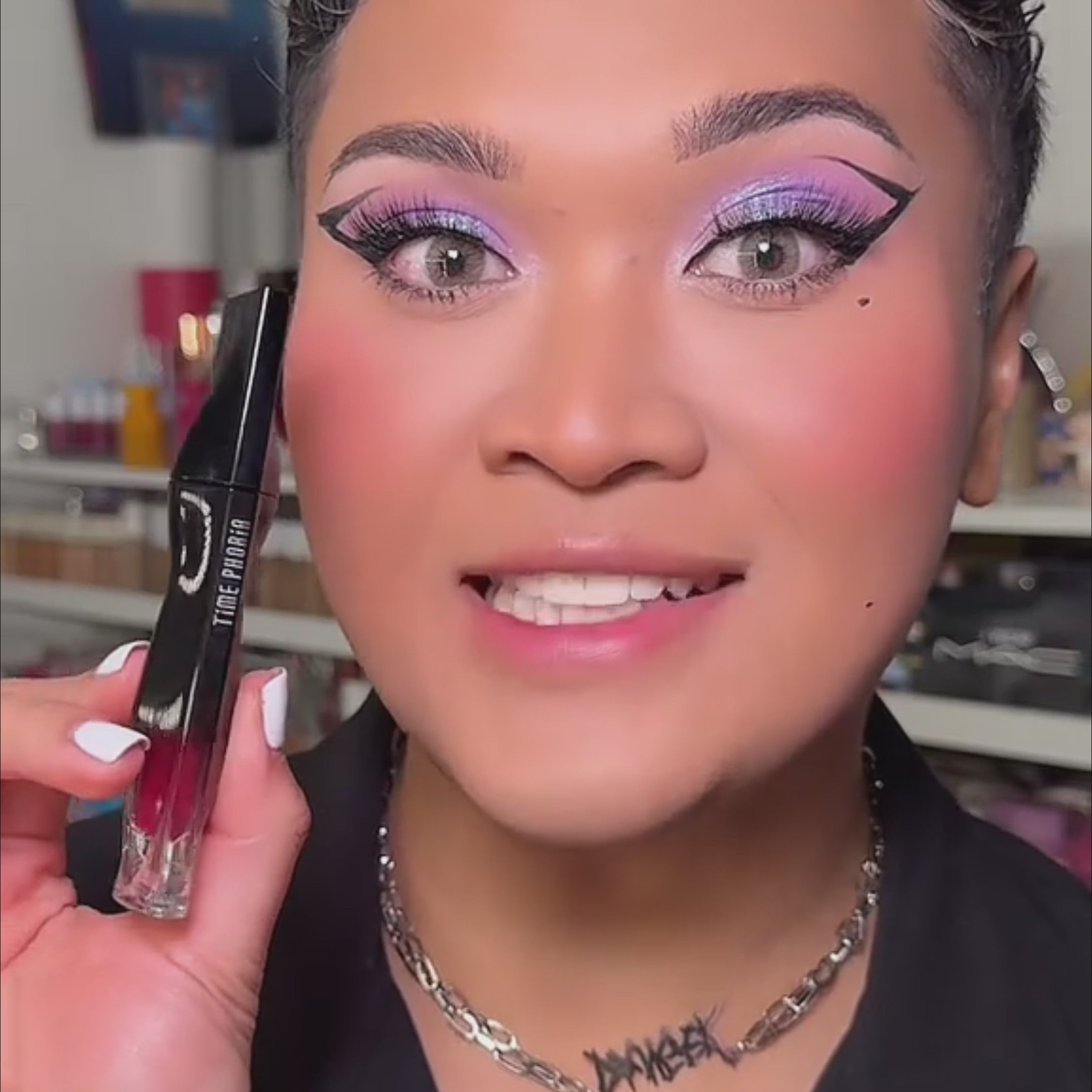 Load video: STELLAR DUST LIP STAIN