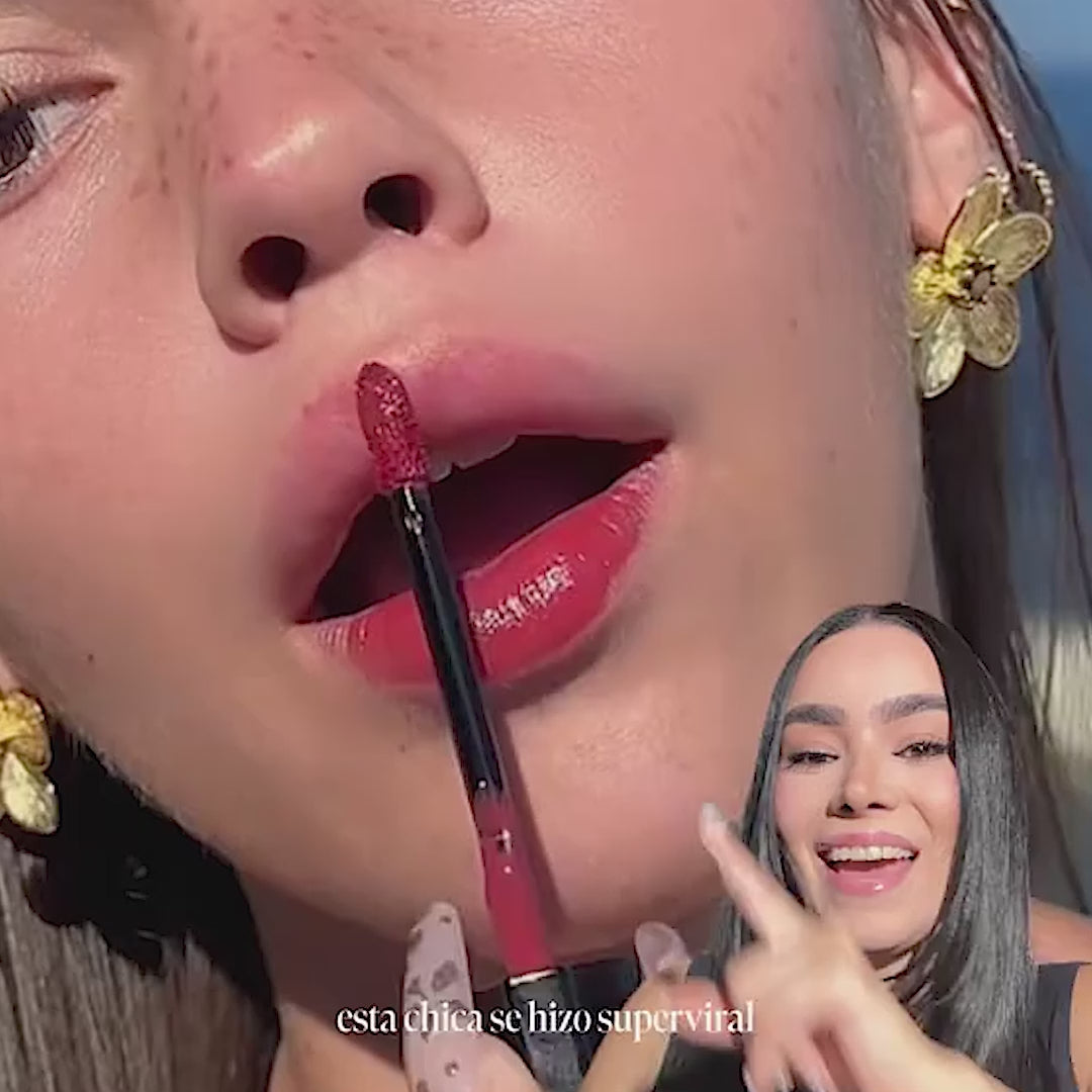 Load video: STELLAR DUST LIP STAIN