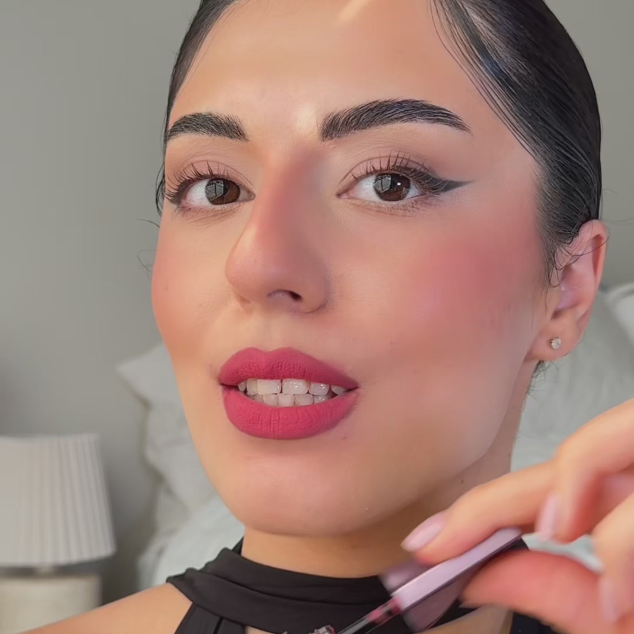 Load video: NEBULA VELVET LIP CREAM